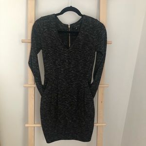 Dynamite long sleeve Dress with pockets in XS